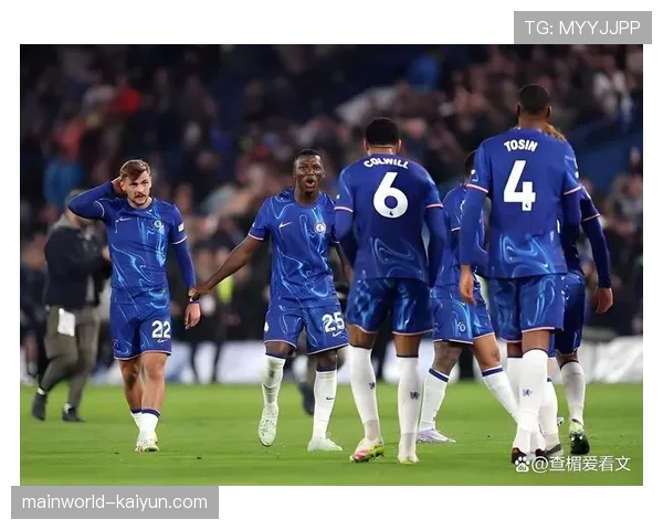 切尔西三中卫体系强化协同 但压上进攻面临巴黎速度考验